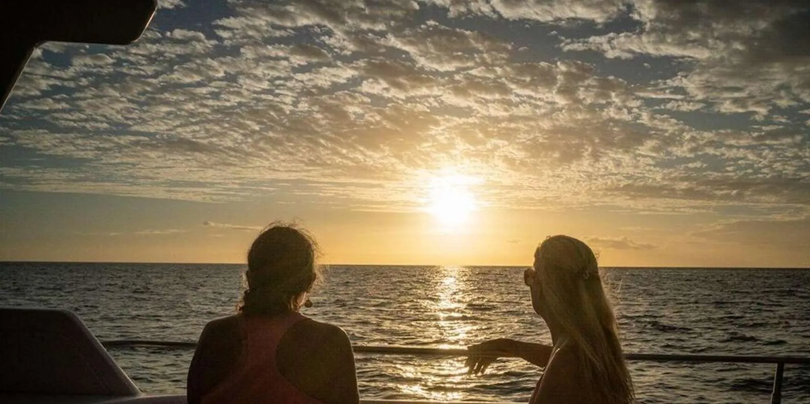 Kailua-Kona: Manta Ray Village Snorkeling & Sunset Sail